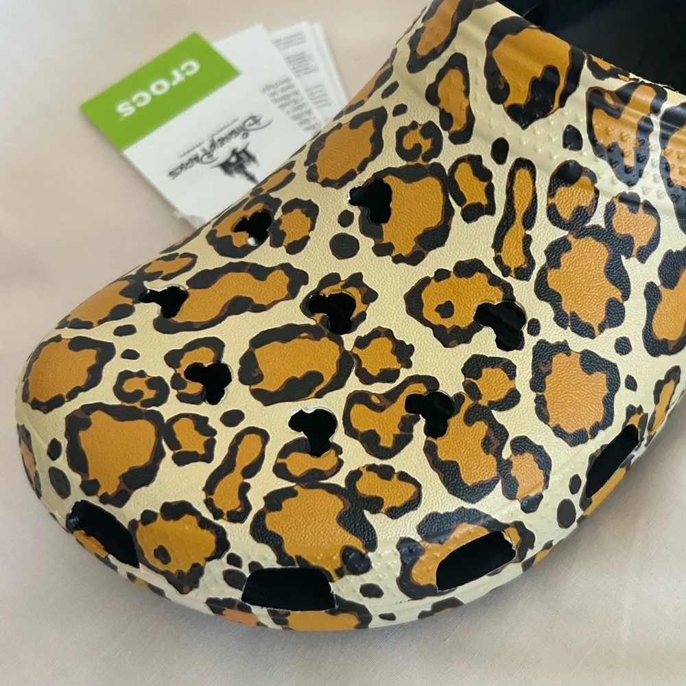 NWT Disney Leopard CROCS - Picture 11 of 14